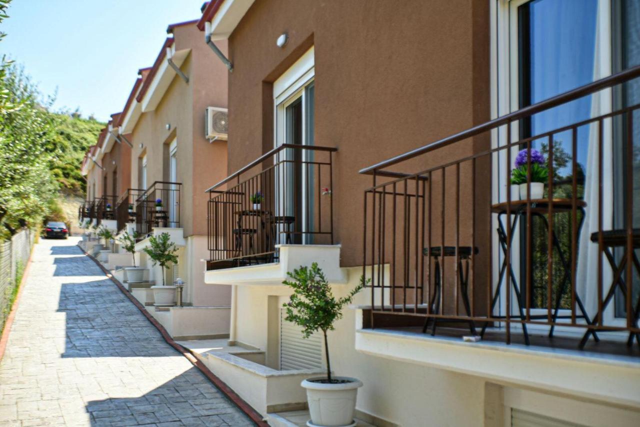 Valery Apartments Pefkochori Eksteriør billede